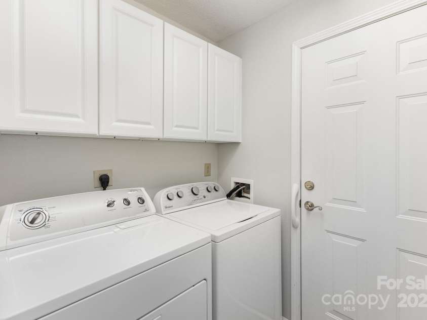 9013 Trellis Pointe Boulevard, Charlotte, NC 28227.  MLS# CAR4254997, YatesRealty ID 13699. 