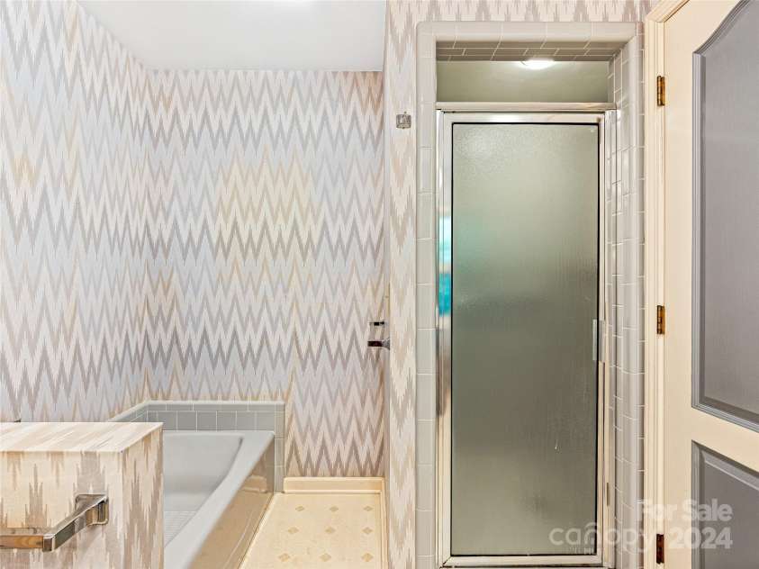 796 Hawk Mountain Road, Lake Toxaway, NC 28747.  MLS# CAR4158515, YatesRealty ID 137. 