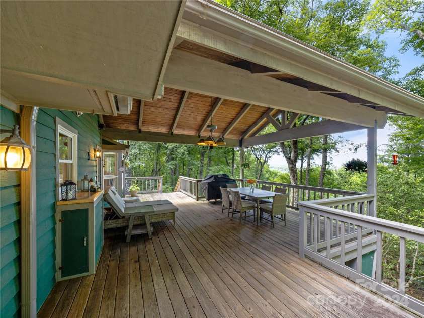 796 Hawk Mountain Road, Lake Toxaway, NC 28747.  MLS# CAR4158515, YatesRealty ID 137. 