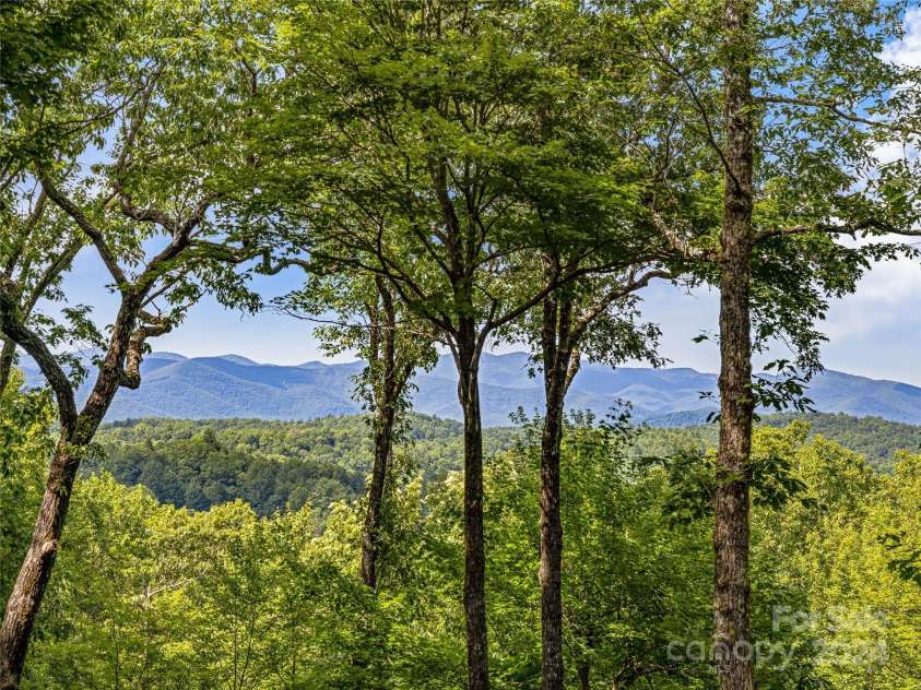 796 Hawk Mountain Road, Lake Toxaway, NC 28747.  MLS# CAR4158515, YatesRealty ID 137. 