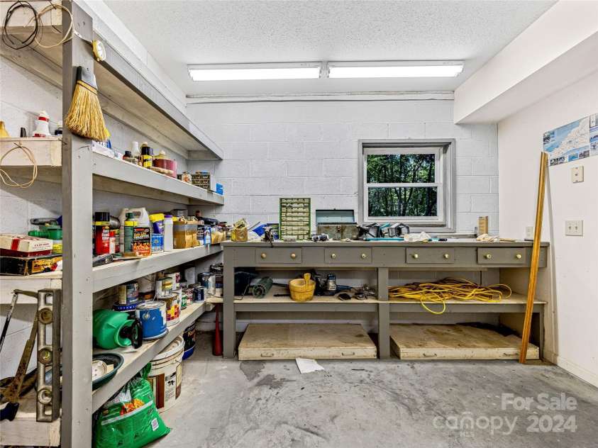 796 Hawk Mountain Road, Lake Toxaway, NC 28747.  MLS# CAR4158515, YatesRealty ID 137. 