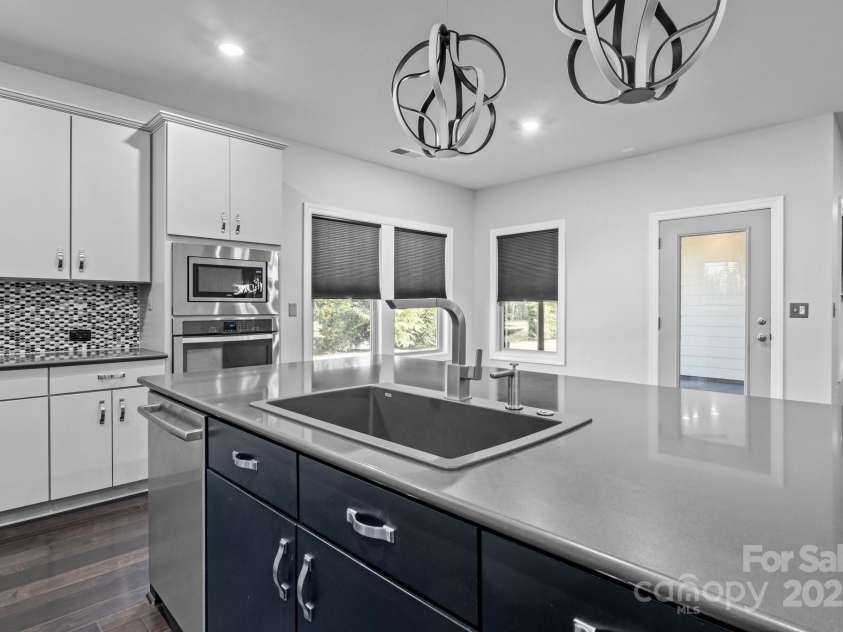 12904 Vermillion Crossing, Huntersville, NC 28078.  MLS# CAR4218955, YatesRealty ID 1370. 
