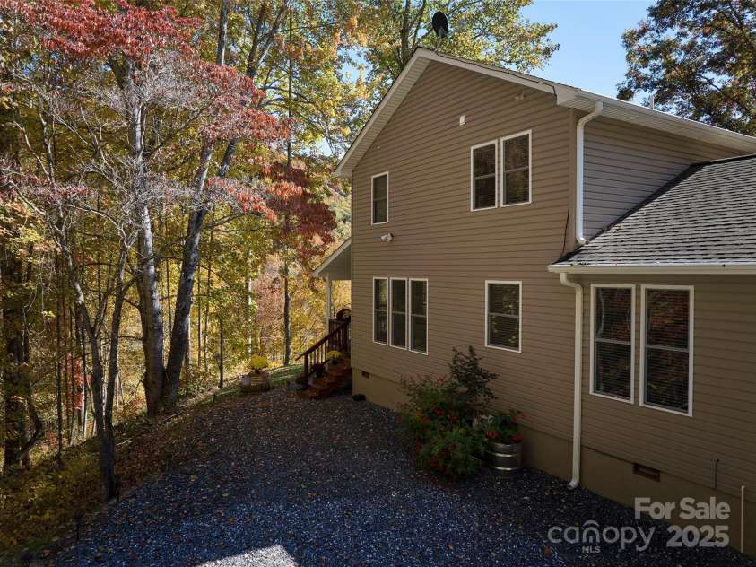 1333 Pigeon Creek Road, Bryson City, NC 28713.  MLS# CAR4300294, YatesRealty ID 1370. 