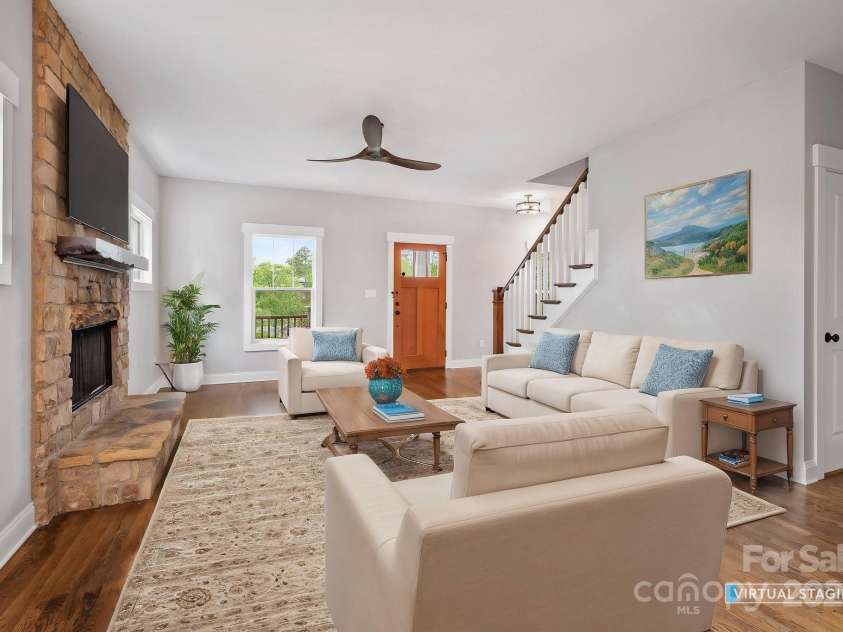 95 Beaver Drive, Asheville, NC 28804.  MLS# CAR4258303, YatesRealty ID 13700. Inviting Living Room - Virtually Staged