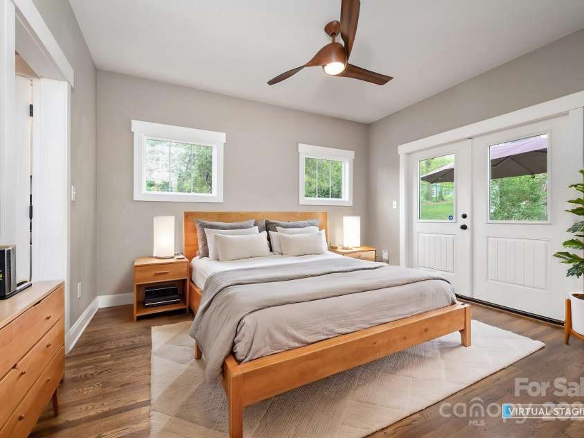 95 Beaver Drive, Asheville, NC 28804.  MLS# CAR4258303, YatesRealty ID 13700. Primary Suite on Main Floor - Virtually Staged