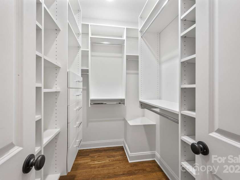 95 Beaver Drive, Asheville, NC 28804.  MLS# CAR4258303, YatesRealty ID 13700. Primary Suite Walk-in Closet