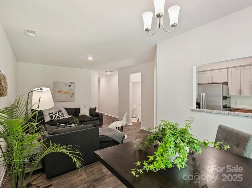 6037 Guildford Hill Lane, Charlotte, NC 28215.  MLS# CAR4252124, YatesRealty ID 13701. 