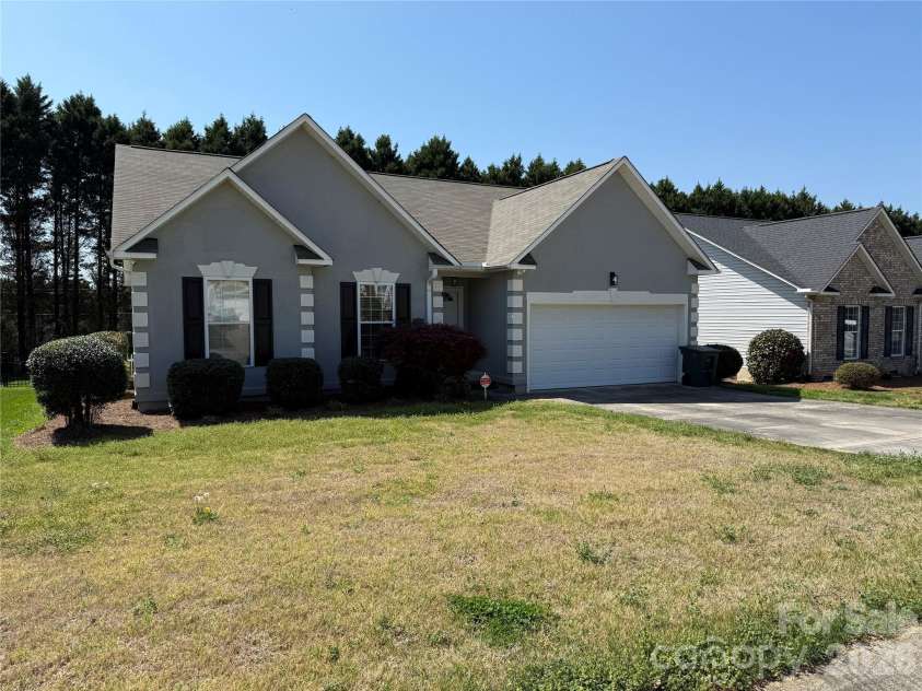 1206 Overhill Road, Salisbury, NC 28144.  MLS# CAR4365276, YatesRealty ID 13702. 