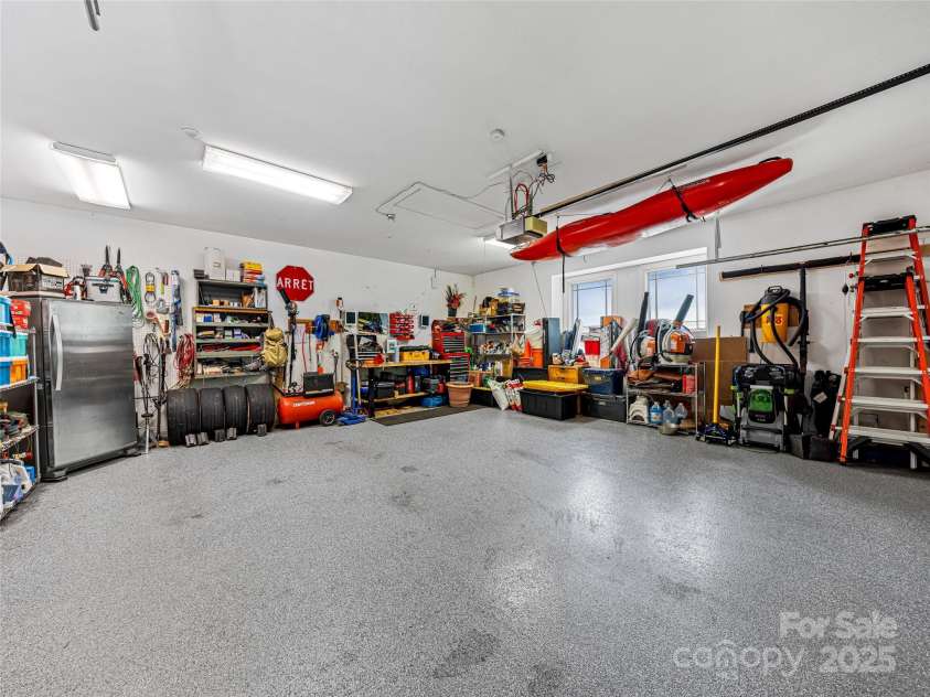 543 Hagen Drive, Hendersonville, NC 28739.  MLS# CAR4252994, YatesRealty ID 13702. 