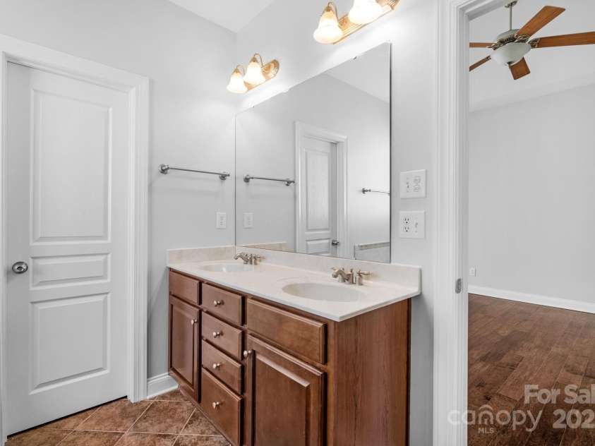 3009 Scottcrest Way, Waxhaw, NC 28173.  MLS# CAR4222104, YatesRealty ID 13704. 