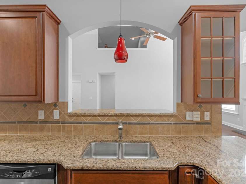 3009 Scottcrest Way, Waxhaw, NC 28173.  MLS# CAR4222104, YatesRealty ID 13704. 