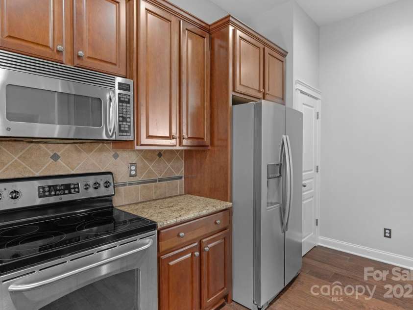 3009 Scottcrest Way, Waxhaw, NC 28173.  MLS# CAR4222104, YatesRealty ID 13704. 