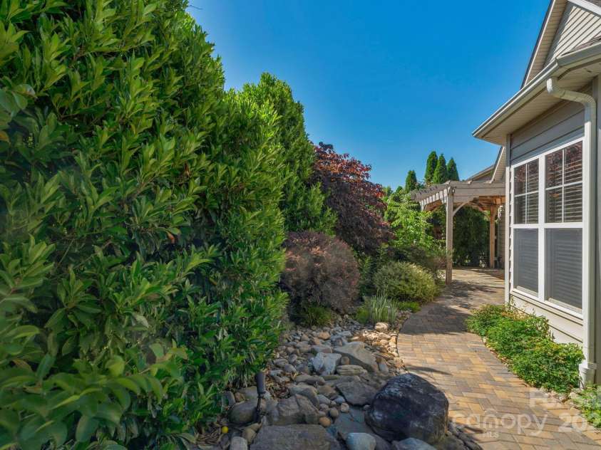 3009 Scottcrest Way, Waxhaw, NC 28173.  MLS# CAR4222104, YatesRealty ID 13704. 