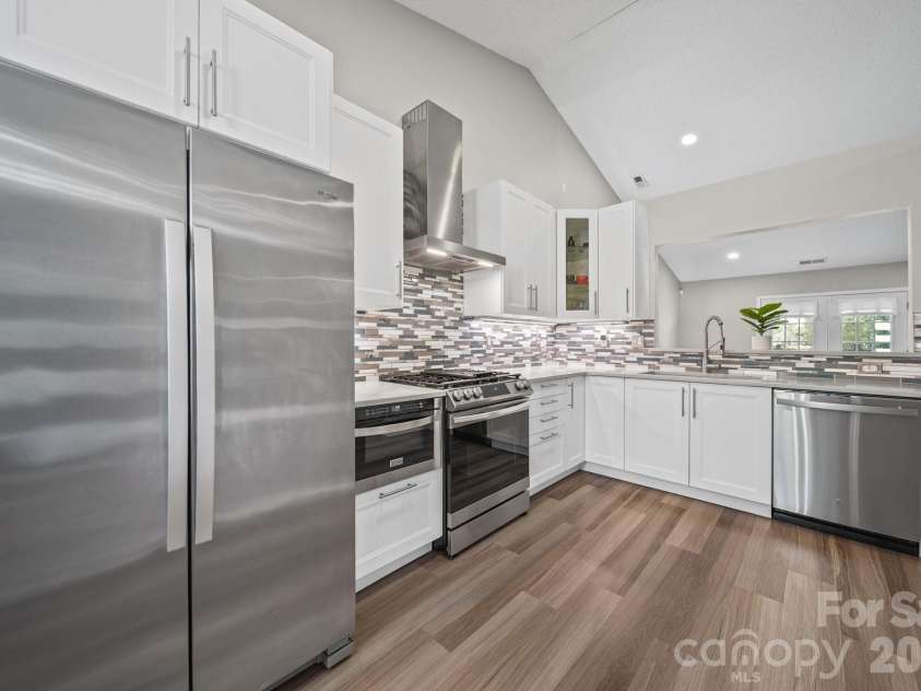 8409 Ewen Circle, Charlotte, NC 28269.  MLS# CAR4369850, YatesRealty ID 13705. 