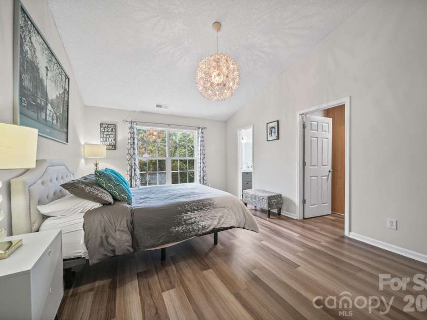 8409 Ewen Circle, Charlotte, NC 28269.  MLS# CAR4369850, YatesRealty ID 13705. 