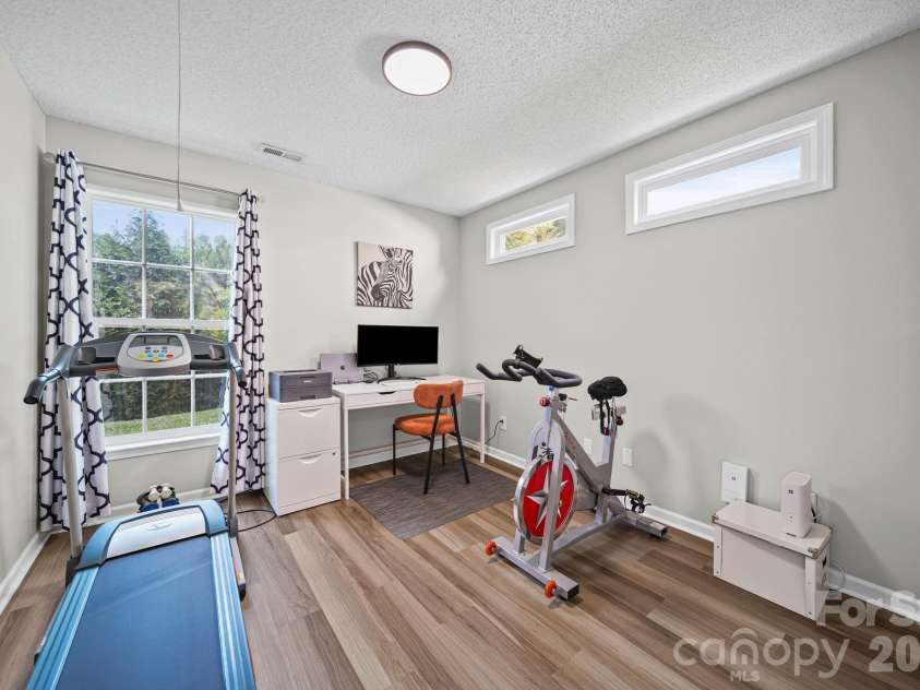 8409 Ewen Circle, Charlotte, NC 28269.  MLS# CAR4369850, YatesRealty ID 13705. 