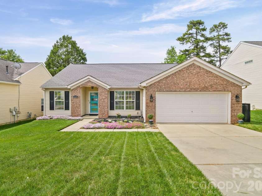 8409 Ewen Circle, Charlotte, NC 28269.  MLS# CAR4369850, YatesRealty ID 13705. 