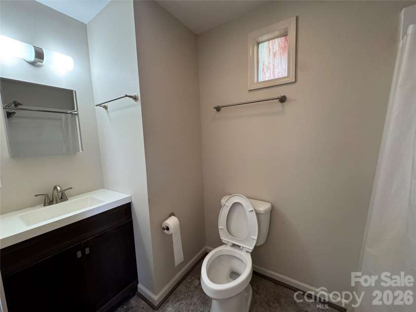 337 Willow Run Drive, Forest City, NC 28043.  MLS# CAR4368312, YatesRealty ID 13706. 