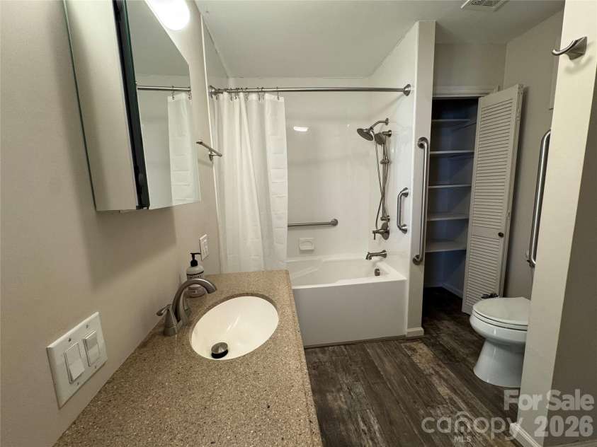 337 Willow Run Drive, Forest City, NC 28043.  MLS# CAR4368312, YatesRealty ID 13706. Guest bathroom