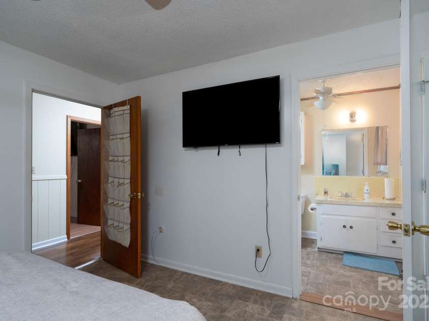 40359 Barnhardt Road, New London, NC 28127.  MLS# CAR4235032, YatesRealty ID 13706. 