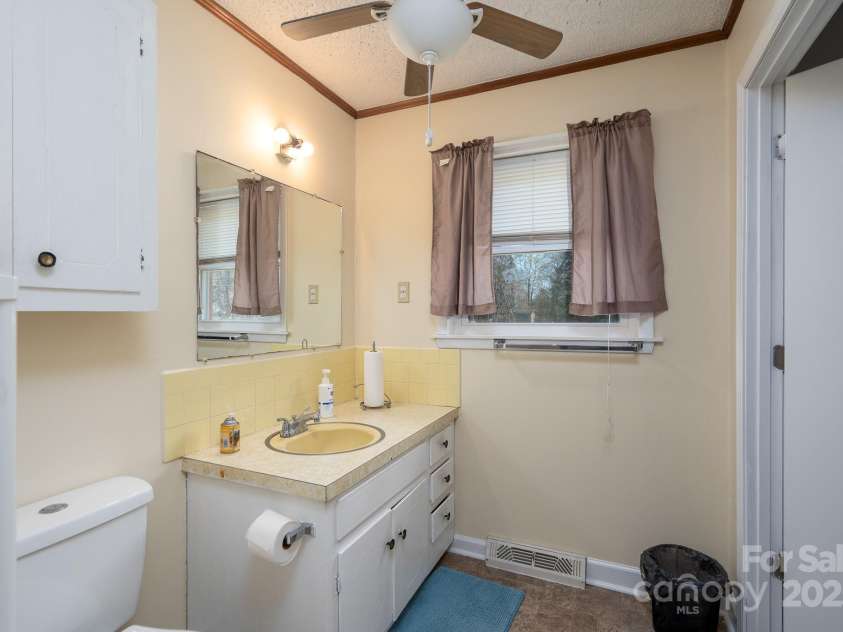 40359 Barnhardt Road, New London, NC 28127.  MLS# CAR4235032, YatesRealty ID 13706. 