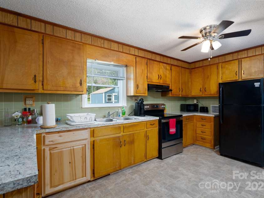 40359 Barnhardt Road, New London, NC 28127.  MLS# CAR4235032, YatesRealty ID 13706. 