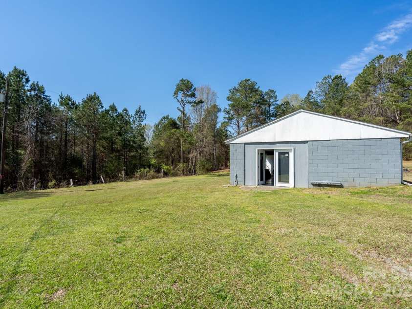 40359 Barnhardt Road, New London, NC 28127.  MLS# CAR4235032, YatesRealty ID 13706. Workshop/Outbuilding