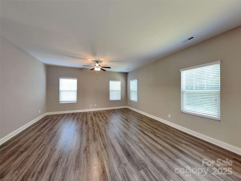 15003 Boudins Lane, Charlotte, NC 28278.  MLS# CAR4256487, YatesRealty ID 13707. 