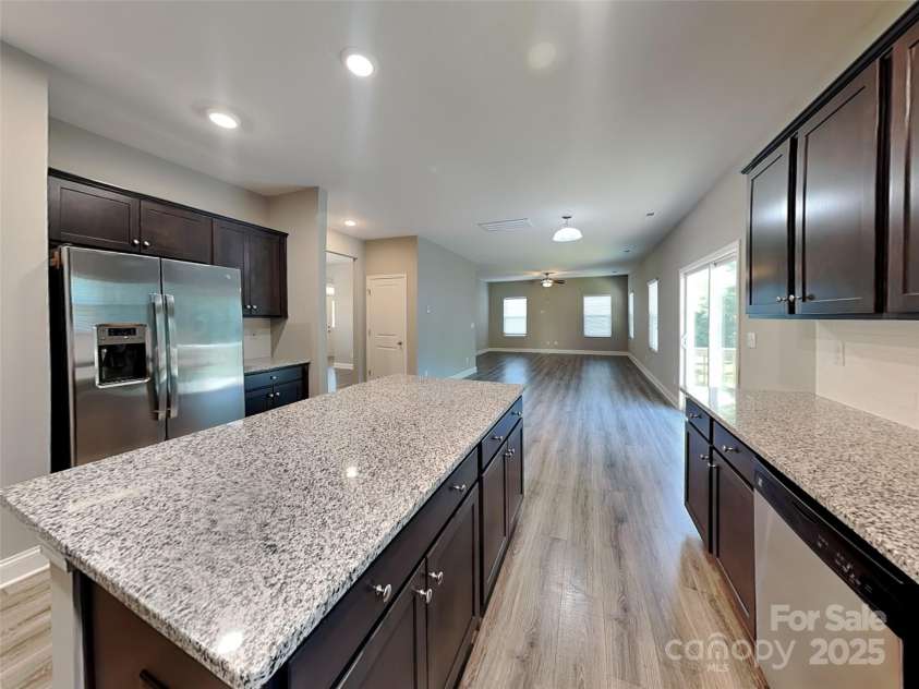 15003 Boudins Lane, Charlotte, NC 28278.  MLS# CAR4256487, YatesRealty ID 13707. 