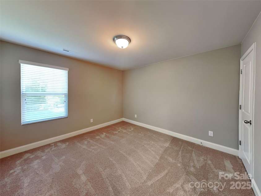 15003 Boudins Lane, Charlotte, NC 28278.  MLS# CAR4256487, YatesRealty ID 13707. 