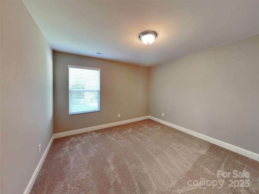 15003 Boudins Lane, Charlotte, NC 28278.  MLS# CAR4256487, YatesRealty ID 13707. 