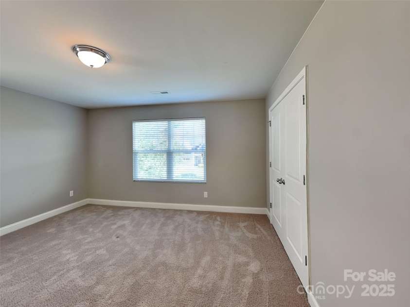 15003 Boudins Lane, Charlotte, NC 28278.  MLS# CAR4256487, YatesRealty ID 13707. 