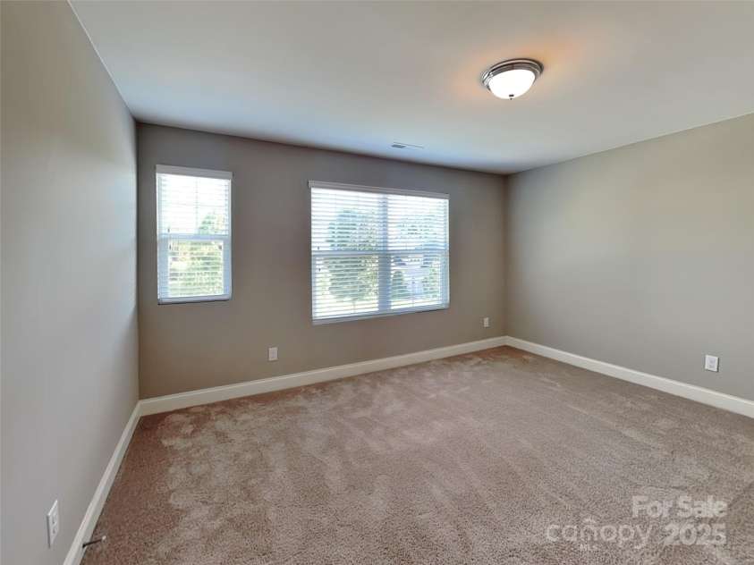 15003 Boudins Lane, Charlotte, NC 28278.  MLS# CAR4256487, YatesRealty ID 13707. 
