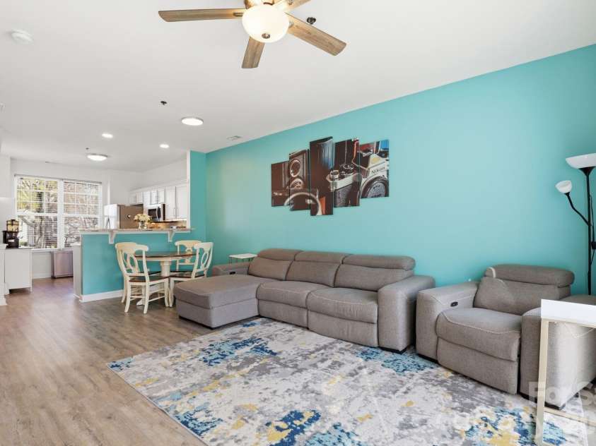 2814 Avalon Loop Road, Charlotte, NC 28269.  MLS# CAR4360934, YatesRealty ID 13707. 