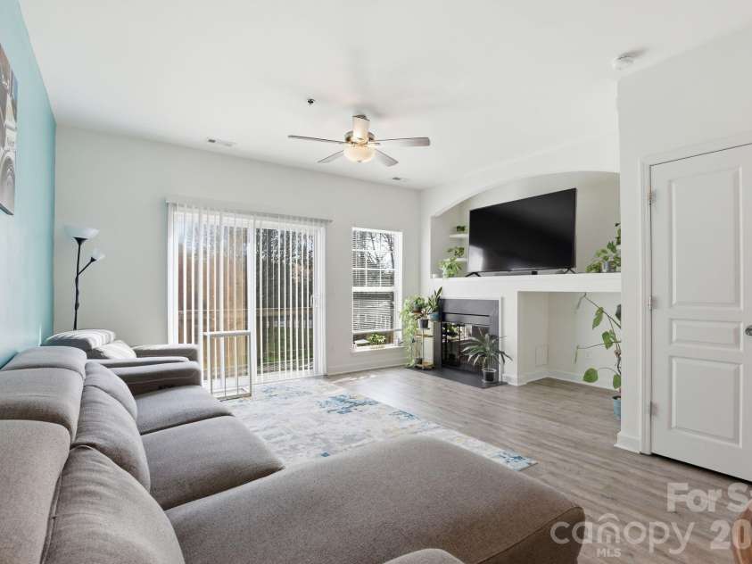 2814 Avalon Loop Road, Charlotte, NC 28269.  MLS# CAR4360934, YatesRealty ID 13707. 