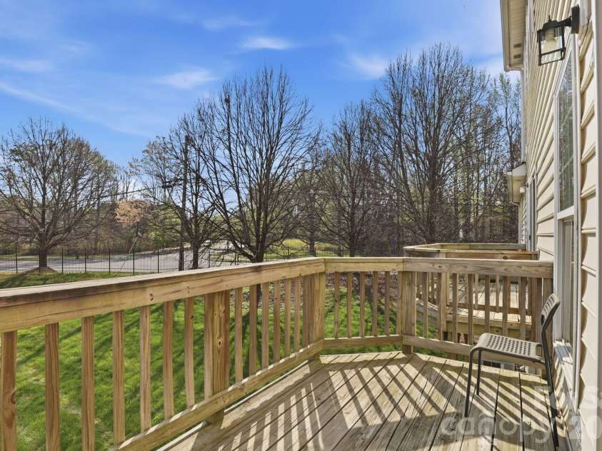 2814 Avalon Loop Road, Charlotte, NC 28269.  MLS# CAR4360934, YatesRealty ID 13707. 