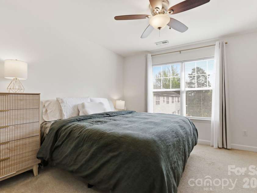 2814 Avalon Loop Road, Charlotte, NC 28269.  MLS# CAR4360934, YatesRealty ID 13707. 