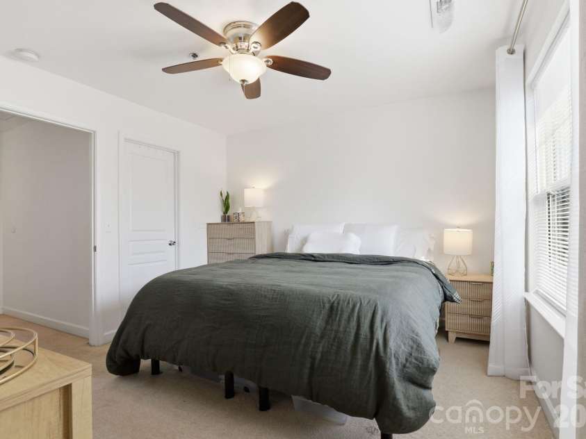 2814 Avalon Loop Road, Charlotte, NC 28269.  MLS# CAR4360934, YatesRealty ID 13707. 