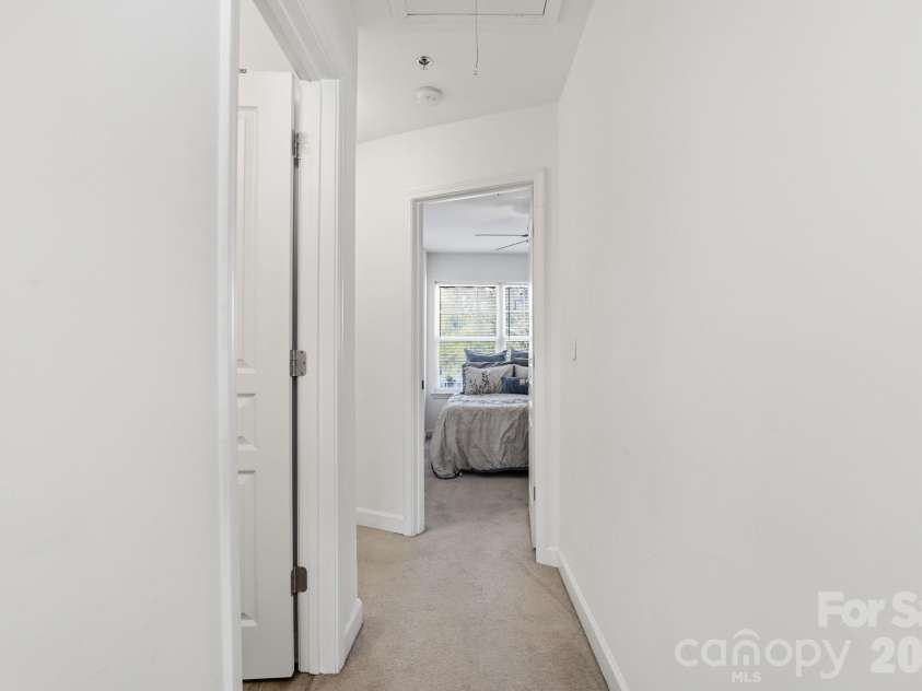 2814 Avalon Loop Road, Charlotte, NC 28269.  MLS# CAR4360934, YatesRealty ID 13707. 