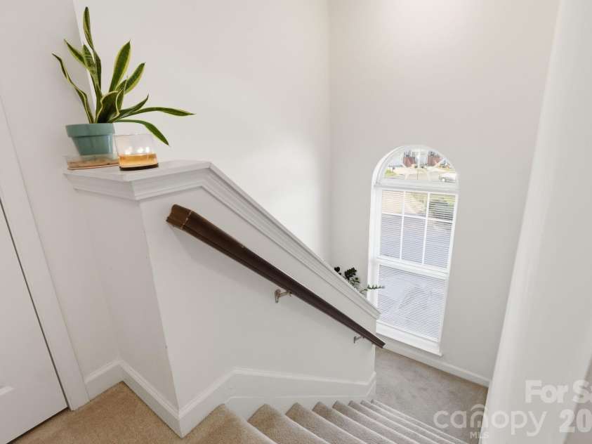2814 Avalon Loop Road, Charlotte, NC 28269.  MLS# CAR4360934, YatesRealty ID 13707. 