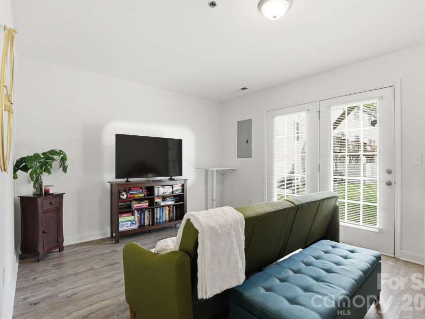 2814 Avalon Loop Road, Charlotte, NC 28269.  MLS# CAR4360934, YatesRealty ID 13707. 