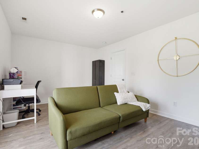 2814 Avalon Loop Road, Charlotte, NC 28269.  MLS# CAR4360934, YatesRealty ID 13707. 