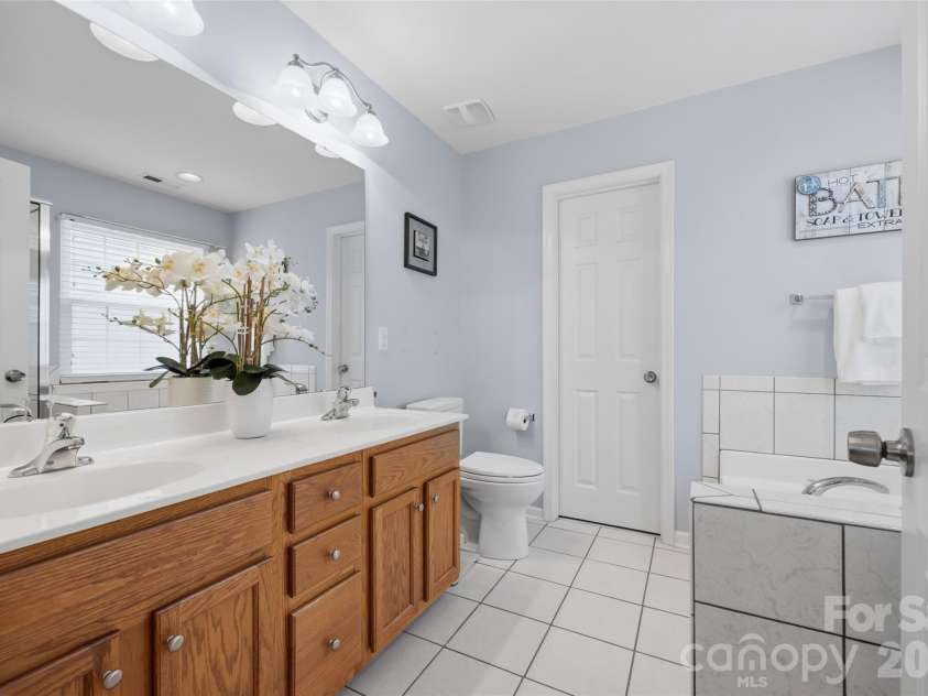 7211 Meyer Road, Fort Mill, SC 29715.  MLS# CAR4369839, YatesRealty ID 13709. 