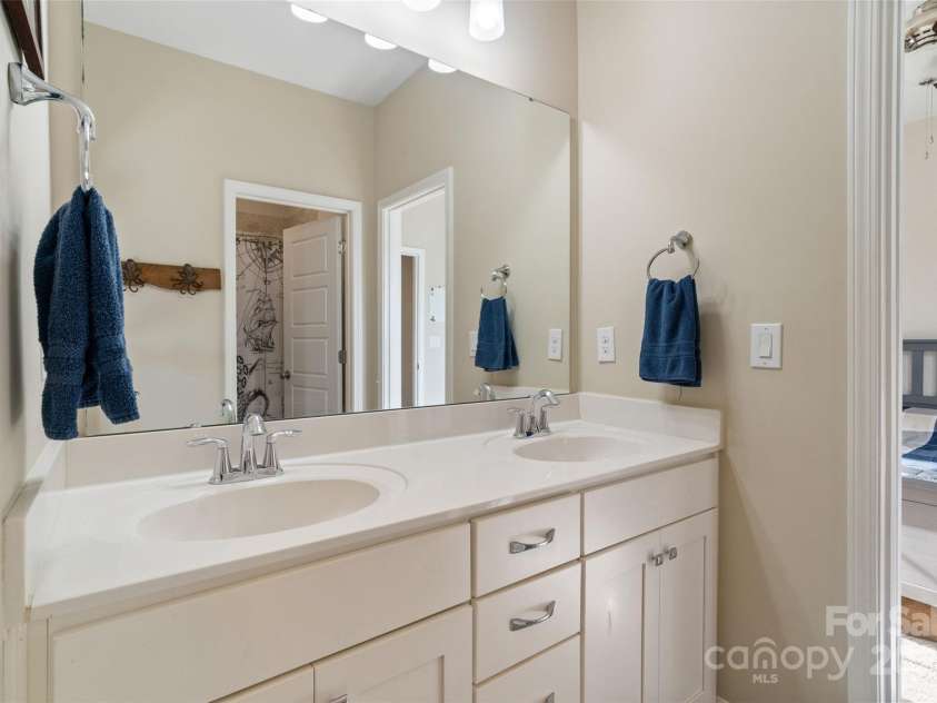 5301 Meadowcroft Way, Fort Mill, SC 29708.  MLS# CAR4248544, YatesRealty ID 13710. 