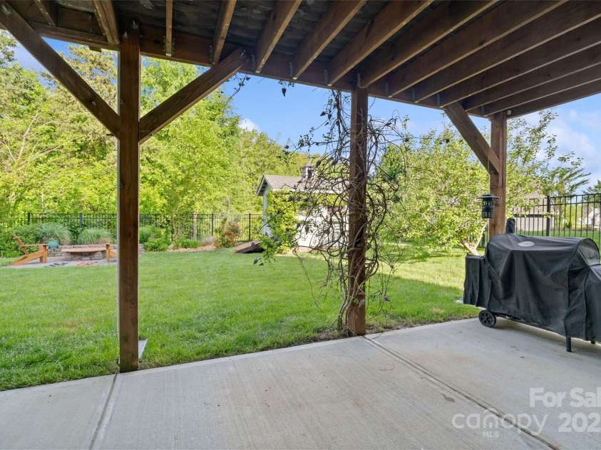 5301 Meadowcroft Way, Fort Mill, SC 29708.  MLS# CAR4248544, YatesRealty ID 13710. 