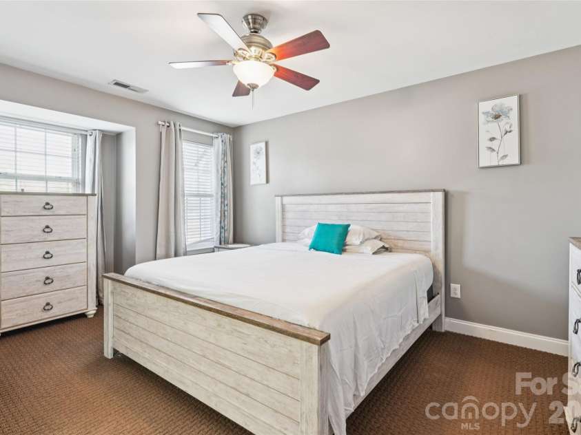 2428 Madison Green Drive, Gastonia, NC 28054.  MLS# CAR4353023, YatesRealty ID 13711. 