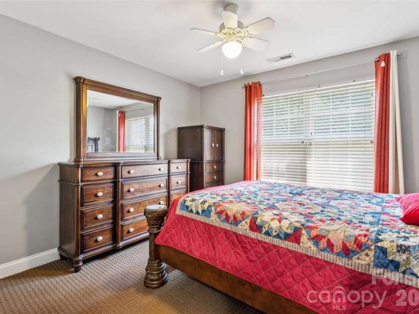 2428 Madison Green Drive, Gastonia, NC 28054.  MLS# CAR4353023, YatesRealty ID 13711. 