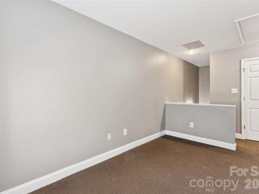2428 Madison Green Drive, Gastonia, NC 28054.  MLS# CAR4353023, YatesRealty ID 13711. 