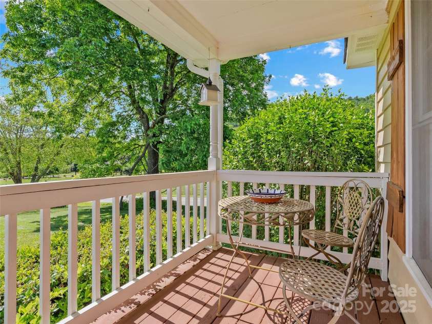 29 Driftwood Lane, Mills River, NC 28759.  MLS# CAR4257863, YatesRealty ID 13711. 