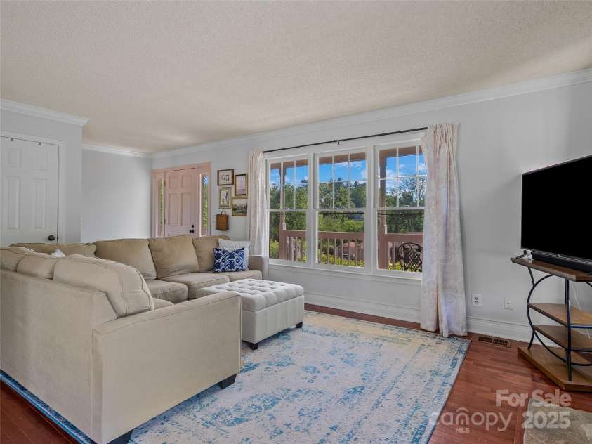 29 Driftwood Lane, Mills River, NC 28759.  MLS# CAR4257863, YatesRealty ID 13711. 